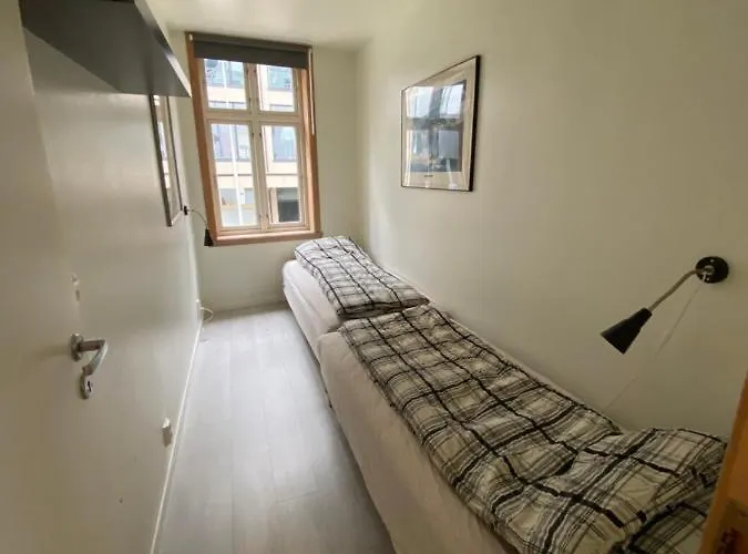 Nice Central Appartment דירה